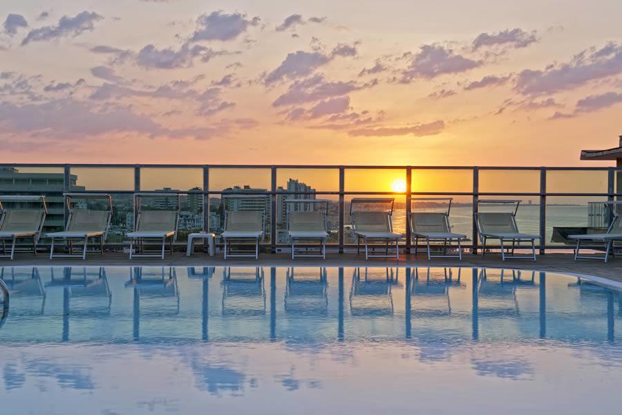 Hotel Universal Cattolica Bagian luar foto